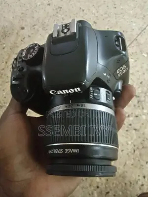 CANON EOS 550D Camera.