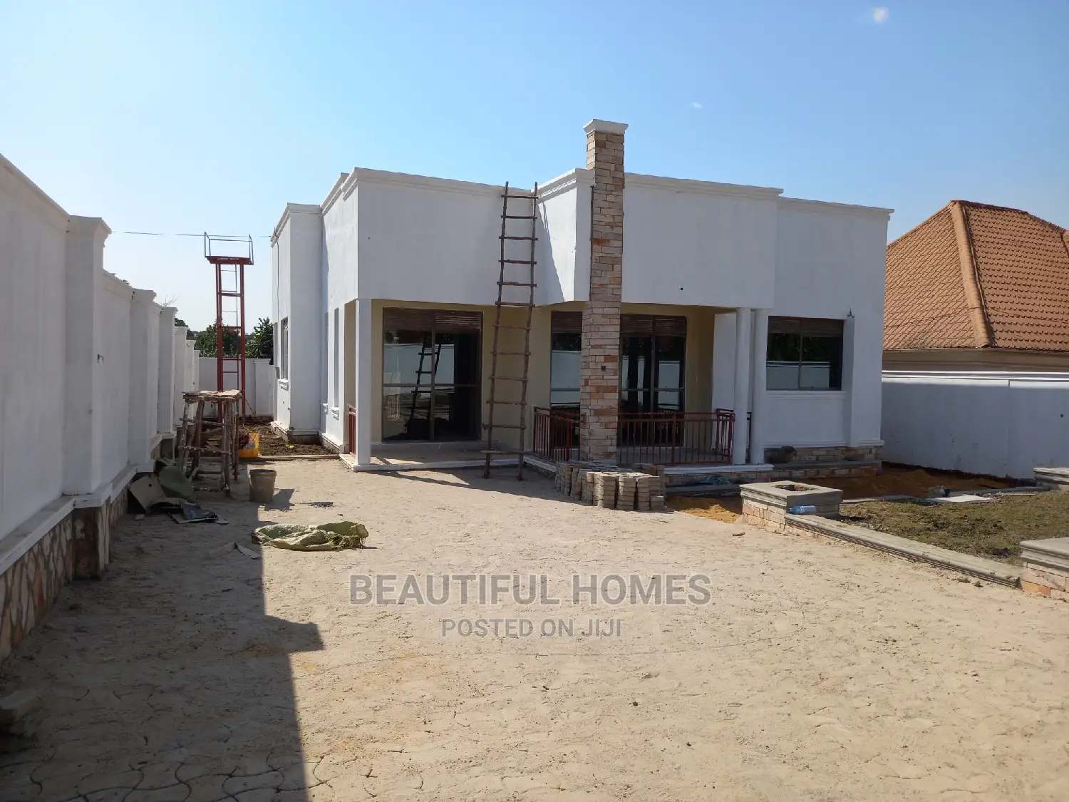 Furnished 4bdrm House in Kira for Sale