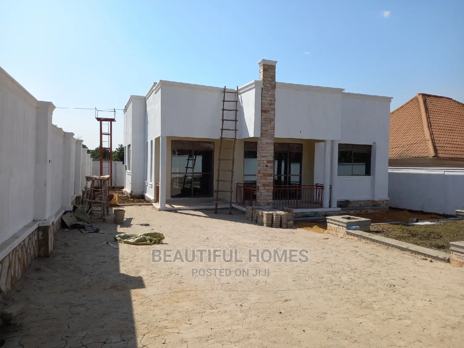 Furnished 4bdrm House in Kira for Sale