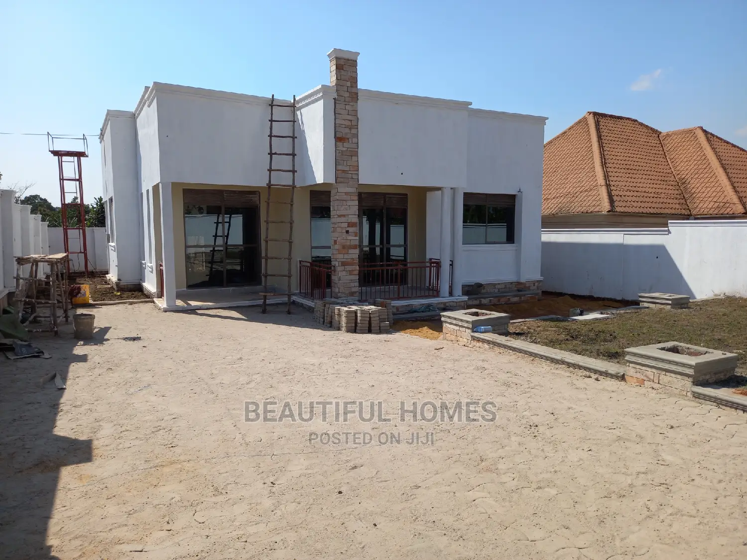 Furnished 4bdrm House in Kira for Sale