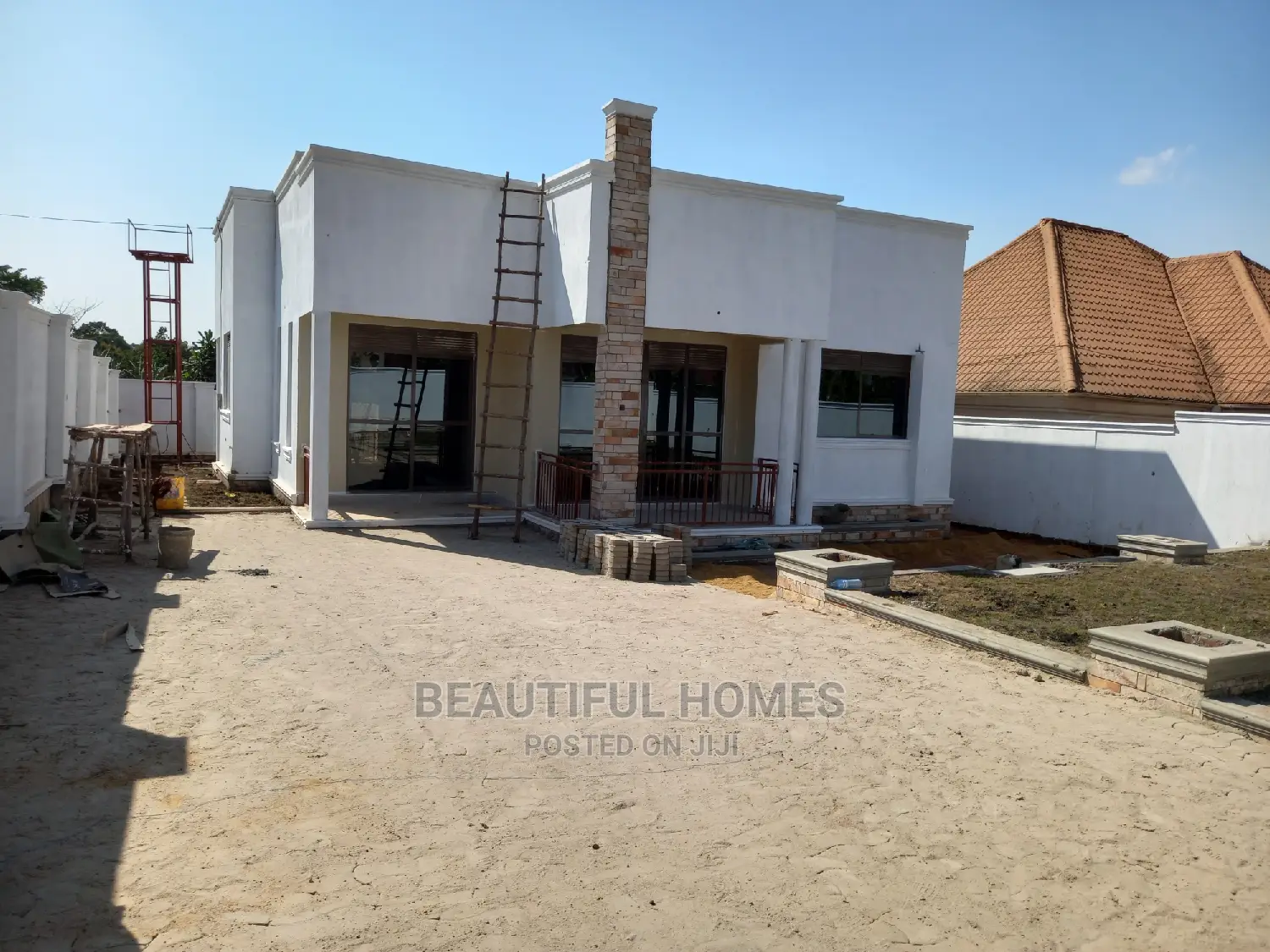 Furnished 4bdrm House in Kira for Sale