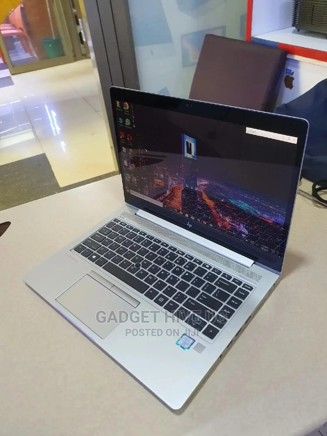 Laptop HP EliteBook 1030 G1 8GB Intel Core I5 SSD 256GB