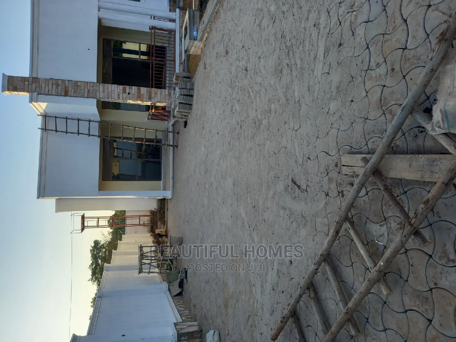 Furnished 4bdrm Bungalow in Kira for Sale