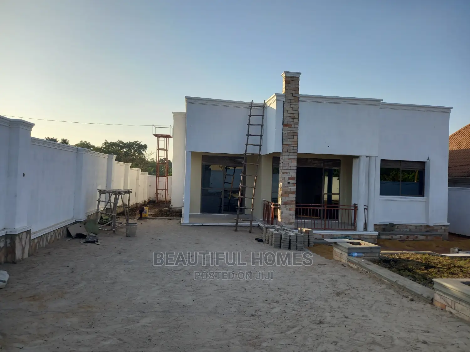 Furnished 4bdrm House in Kira for Sale