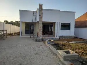 Furnished 4bdrm House in Kira for Sale
