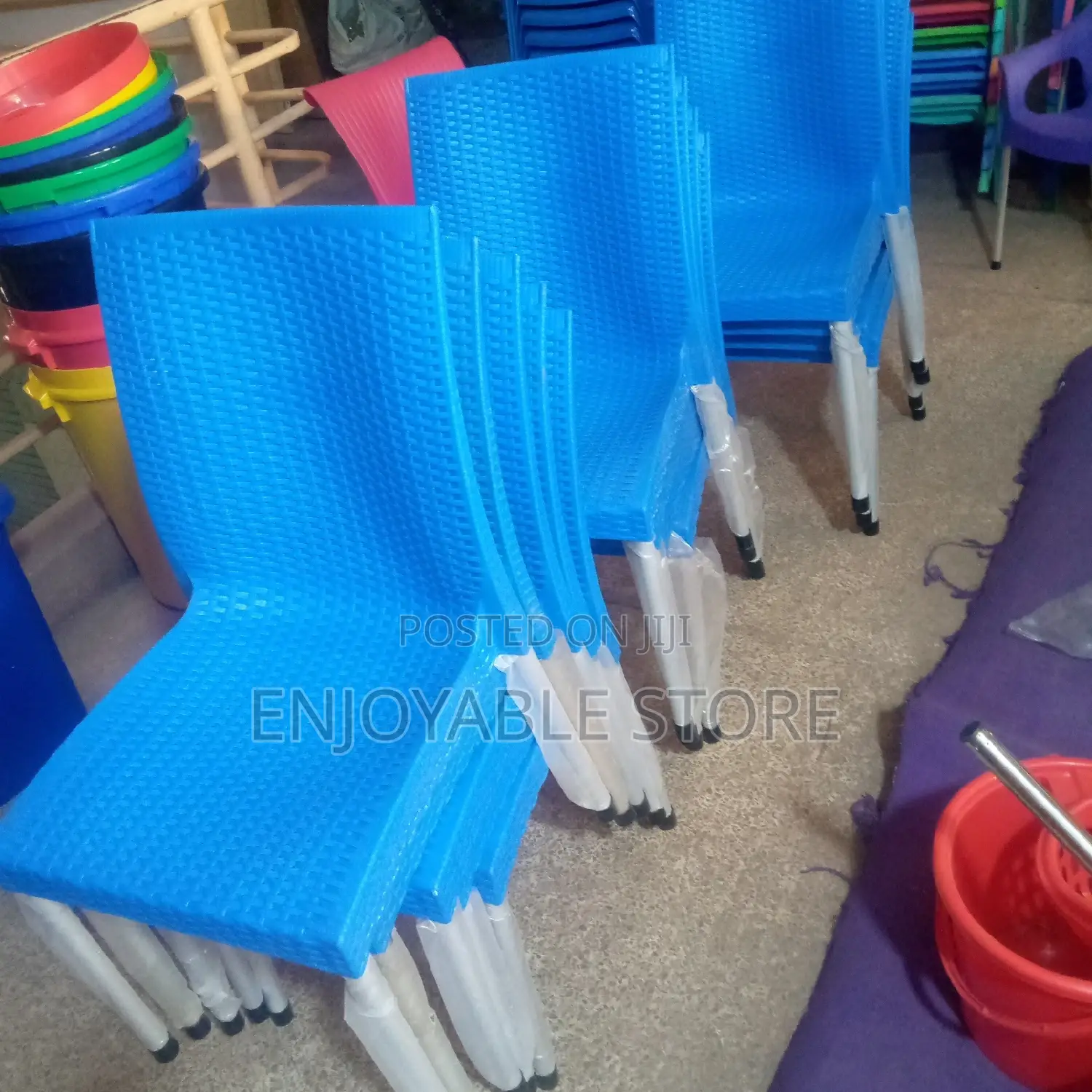 Plastic Trending VIP Chairs