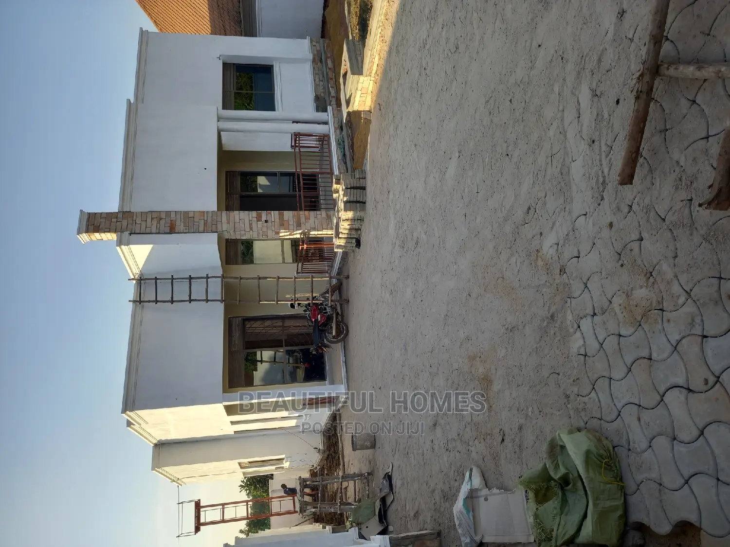 Furnished 4bdrm House in Kira for Sale