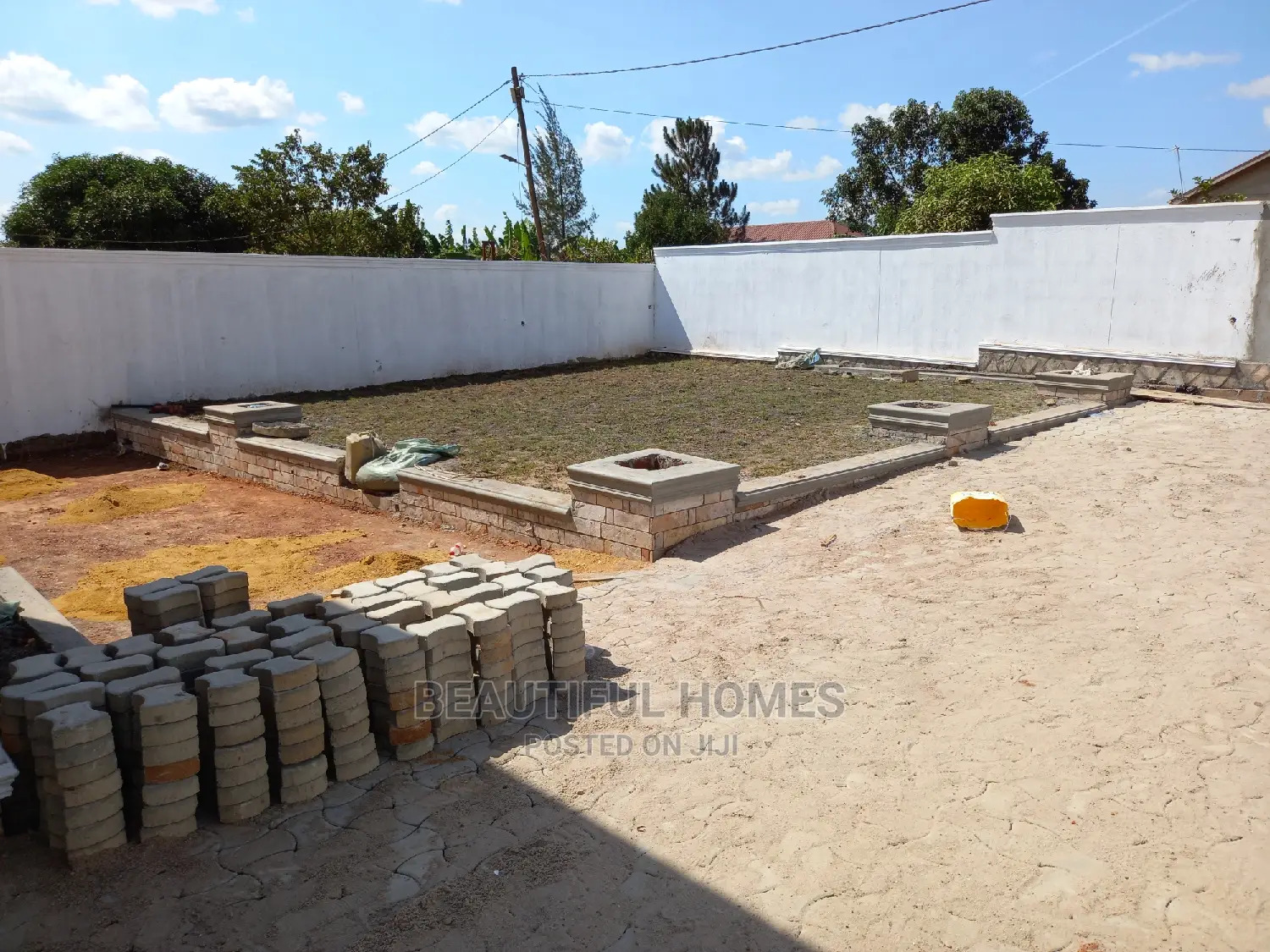 Furnished 4bdrm Bungalow in Kira, Central Division for Sale