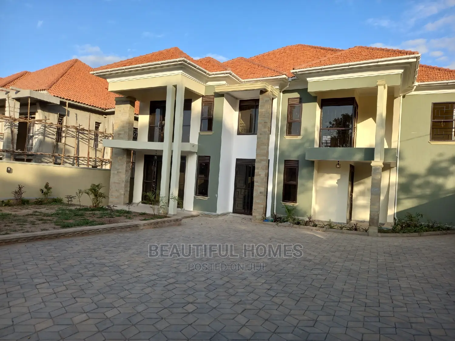 Furnished 6bdrm Mansion in Kira, Central Division for Sale