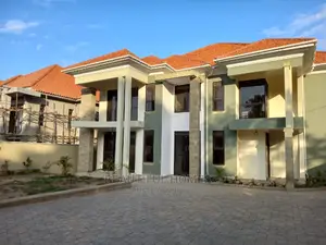 Furnished 6bdrm House in Kira Rich for Sale