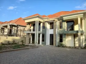 Furnished 6bdrm House in Kira Rich for Sale