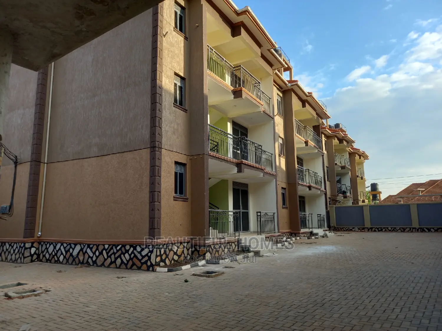 Furnished 1bdrm Apartment in Kira Wealthy for Sale