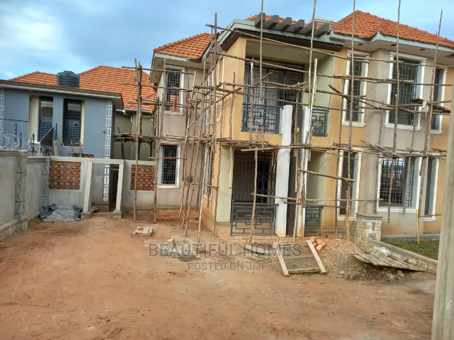 Furnished 4bdrm House in Kira Perfect for Sale