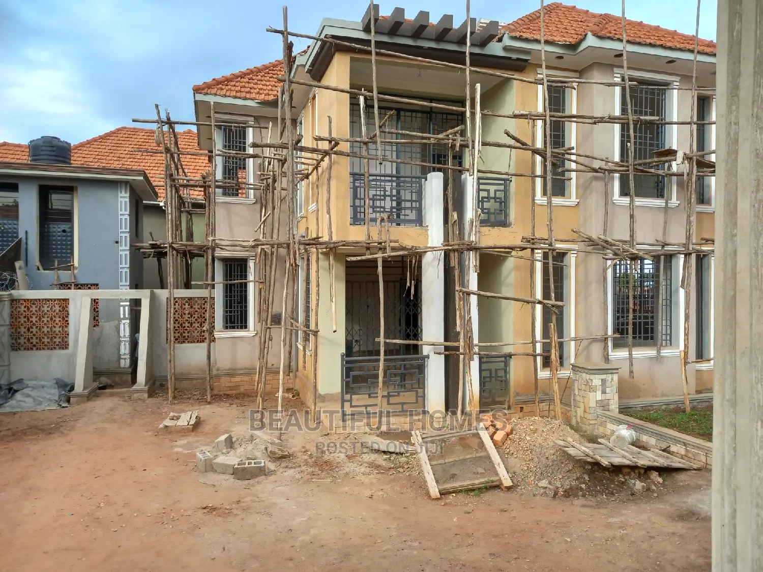 Furnished 4bdrm House in Kira Perfect for Sale