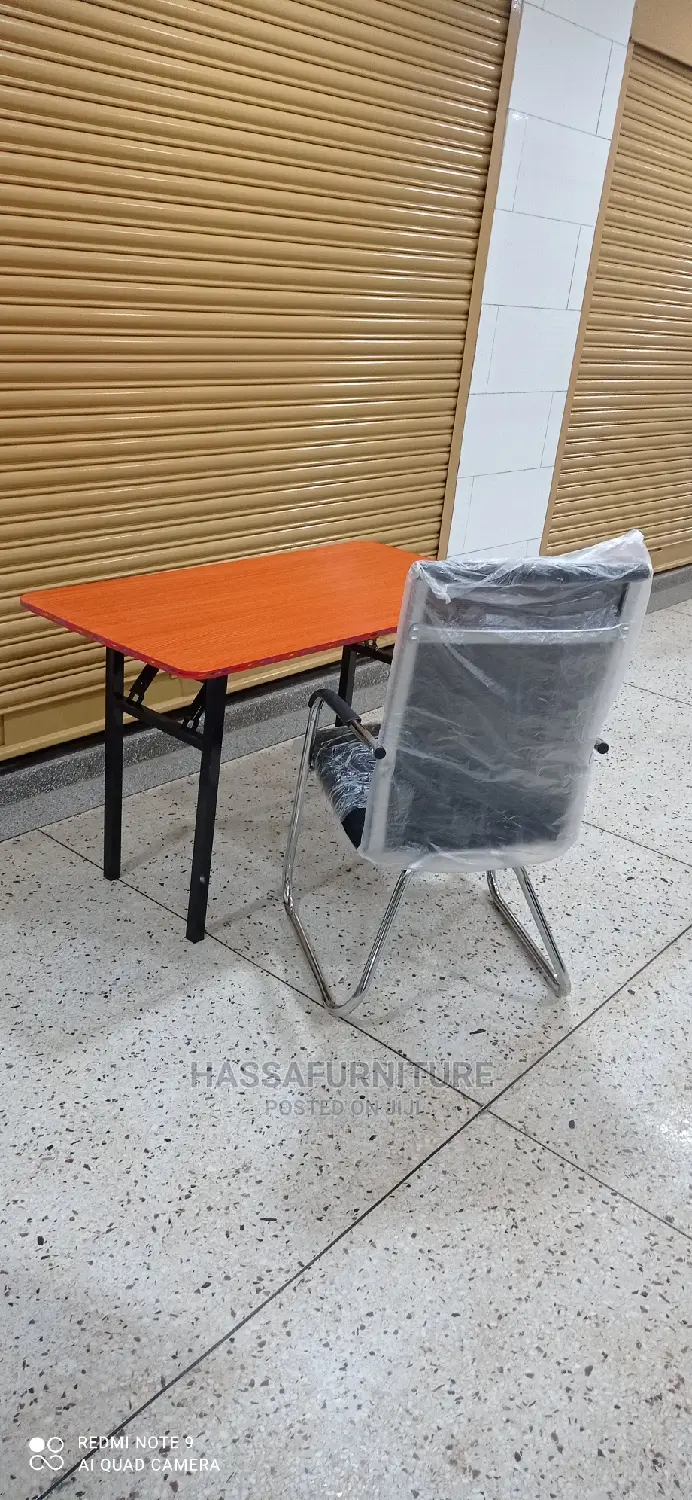 Foldable Wooden Reading Table and Chair