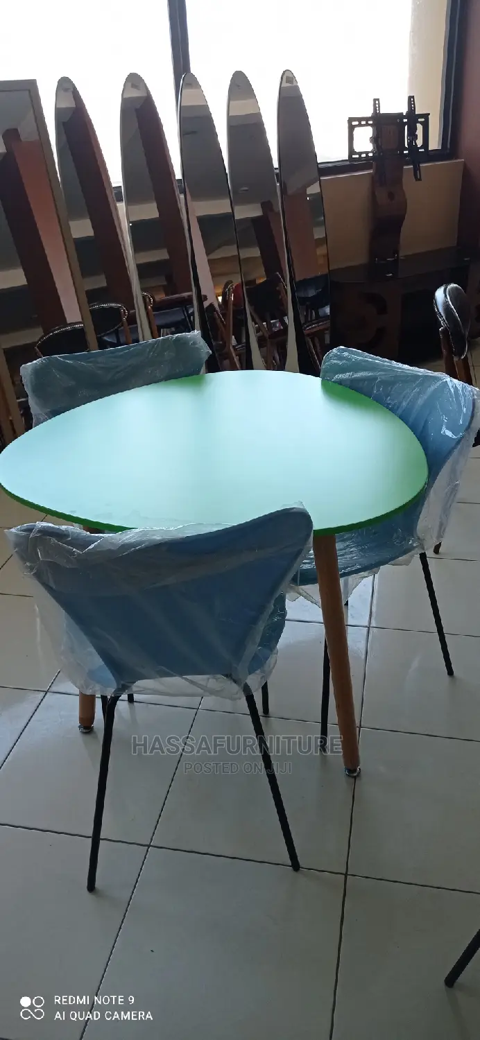 Executive Restaurant Tables and Chairs