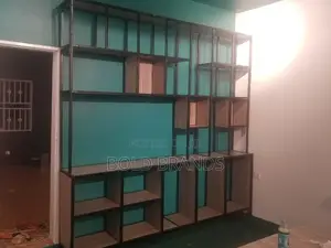 Shelves/ Shelving Units