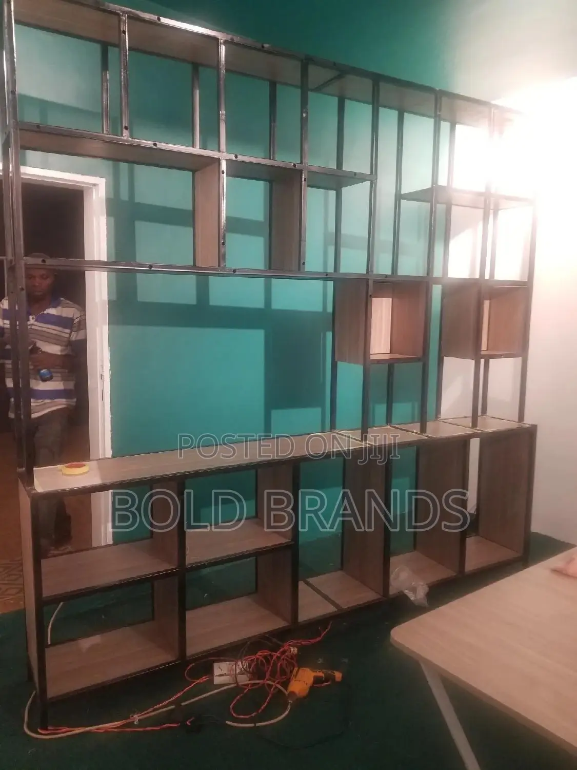 Shelves/ Shelving Units