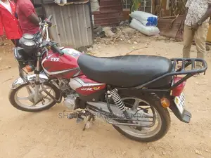Bajaj Avenger 220 2019 Red