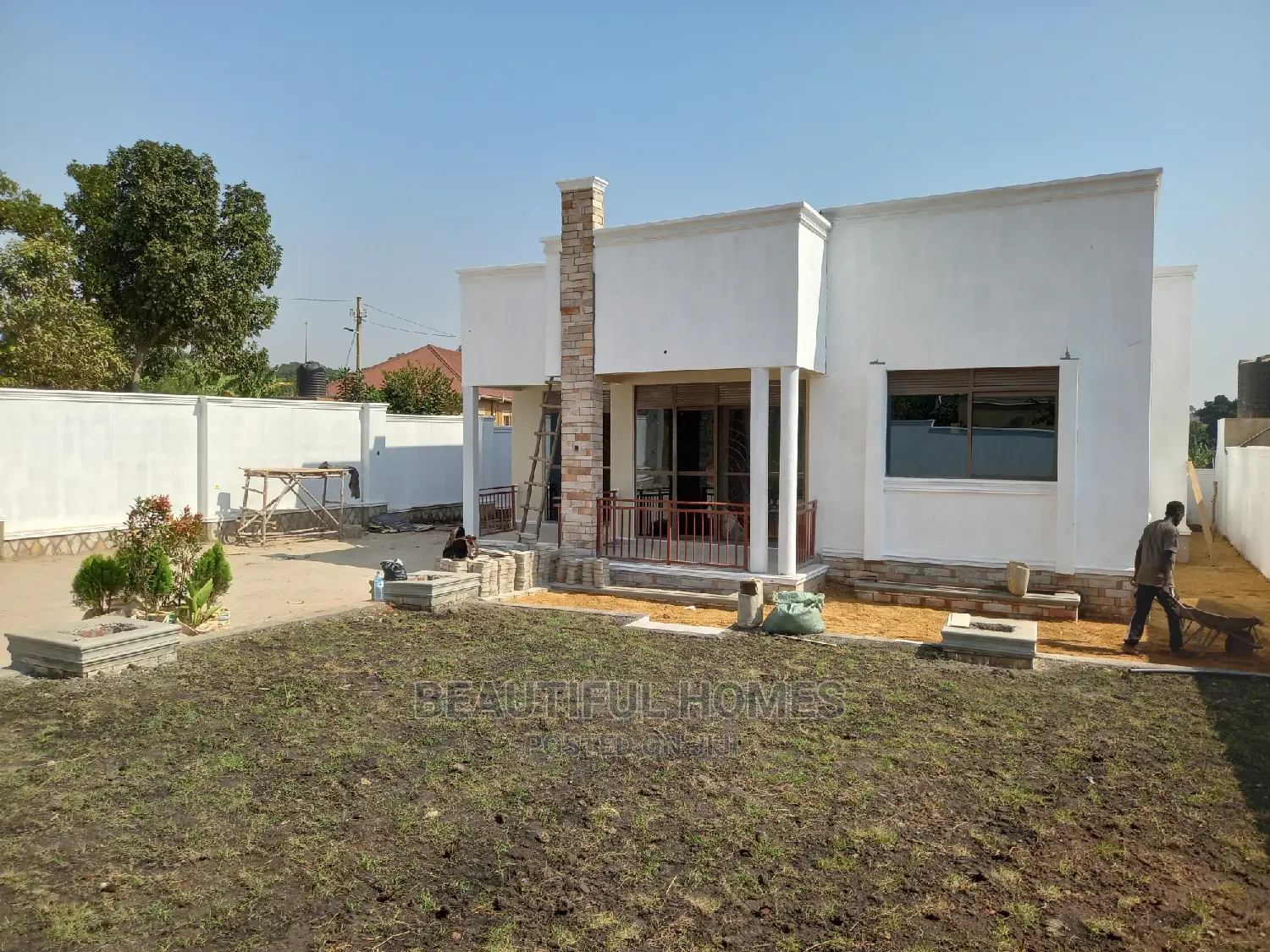 Furnished 4bdrm Bungalow in Kira for Sale