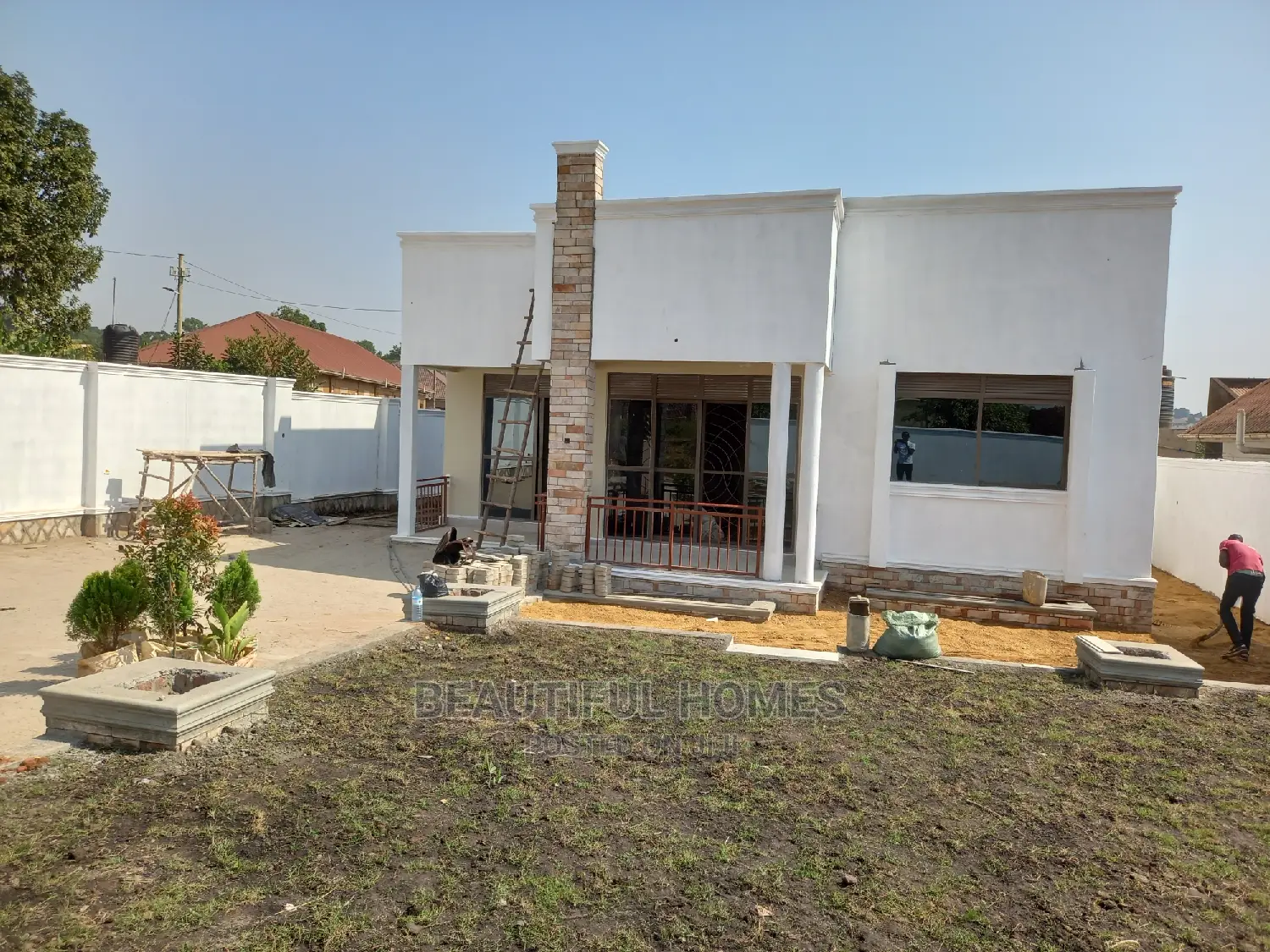 Furnished 4bdrm Bungalow in Kira for Sale