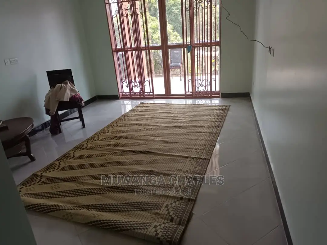 4bdrm Duplex in Fs Properties Ltd, Central Division for Rent