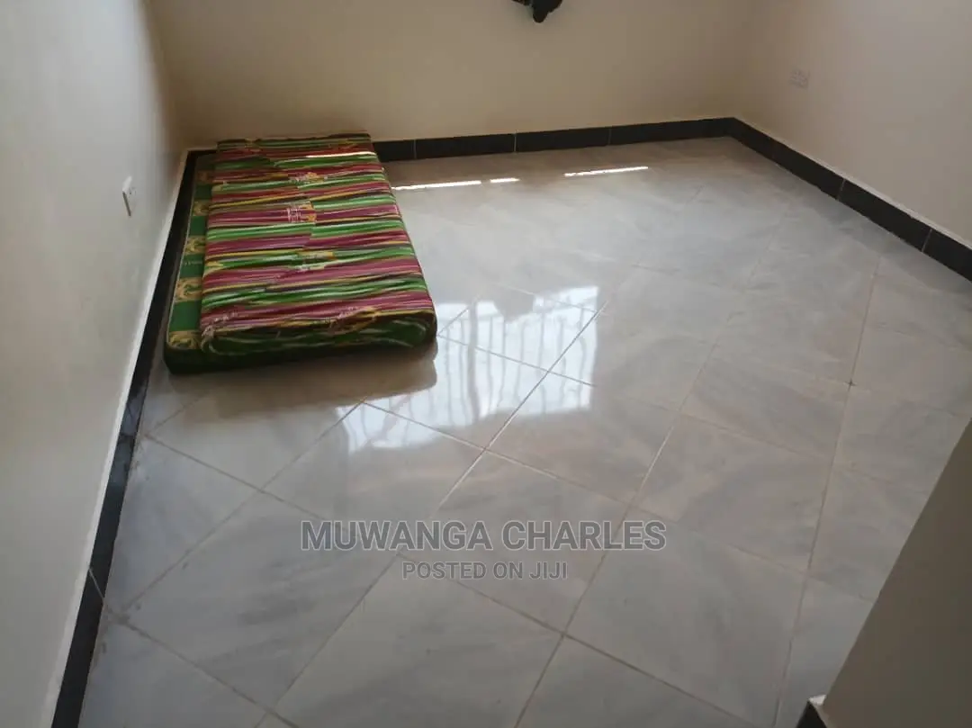4bdrm Duplex in Fs Properties Ltd, Central Division for Rent