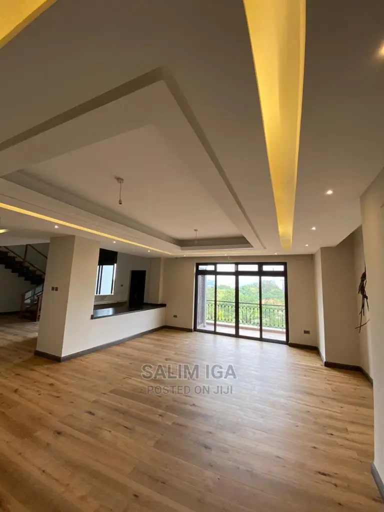 4bdrm Penthouse in Kololo Property, Central Division for Sale