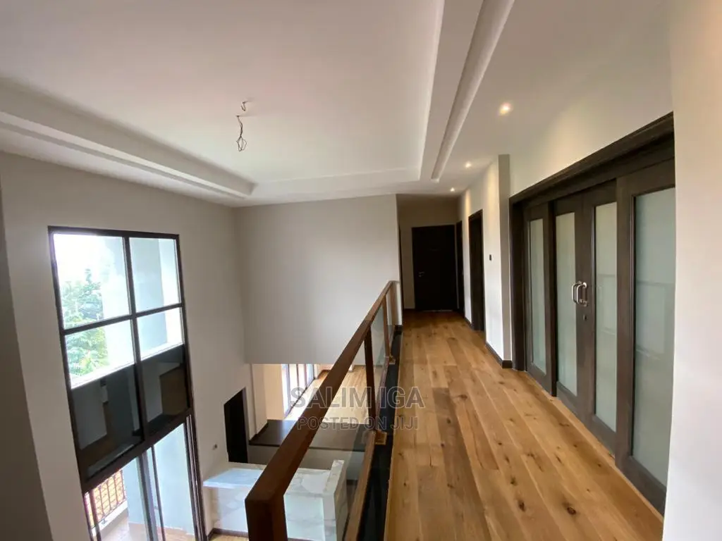 4bdrm Penthouse in Kololo Property, Central Division for Sale
