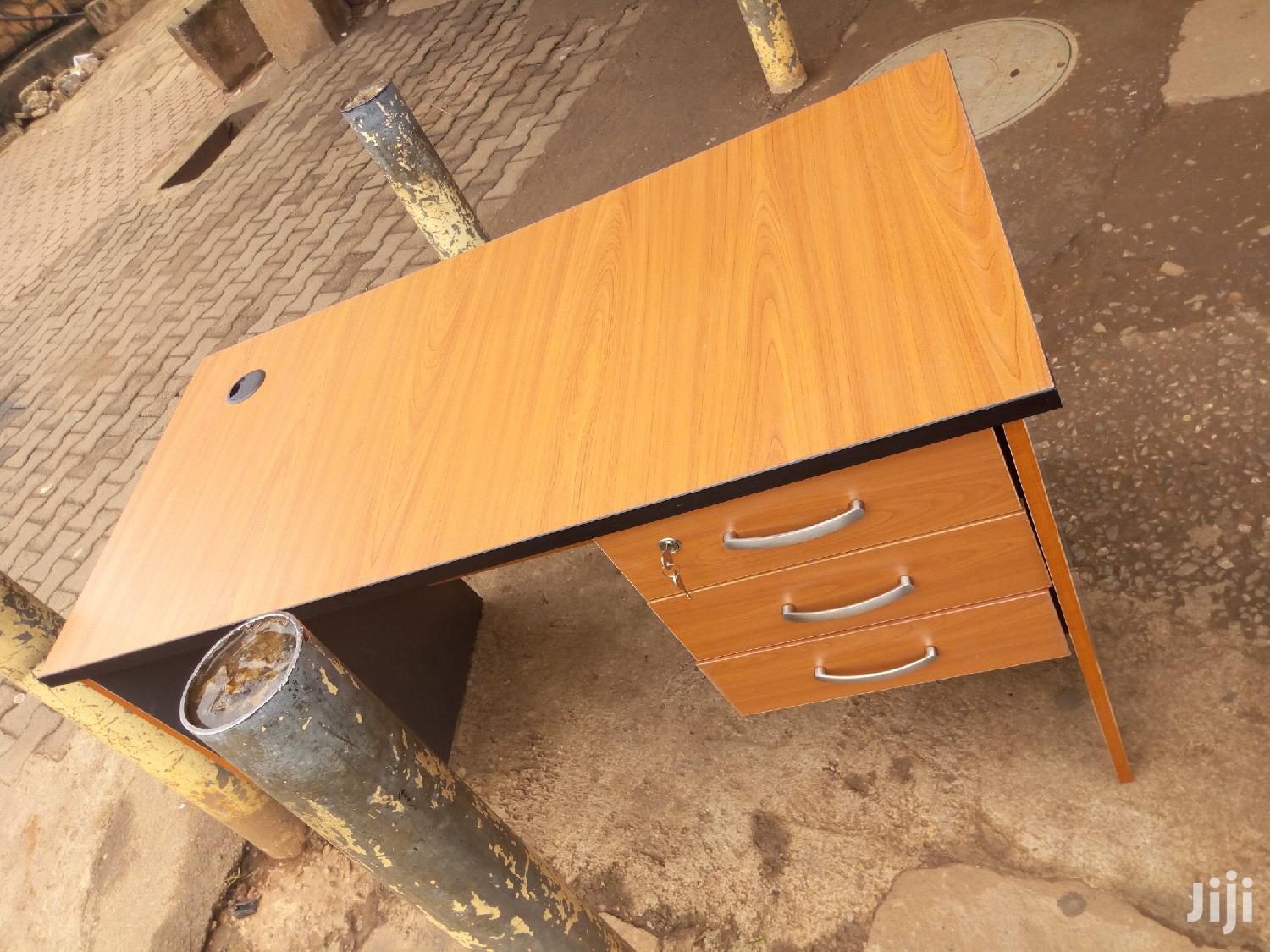 Single Desk 120cm