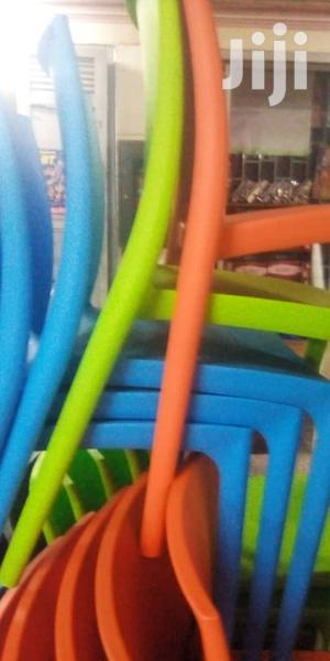 Plastic Restourant Chairs
