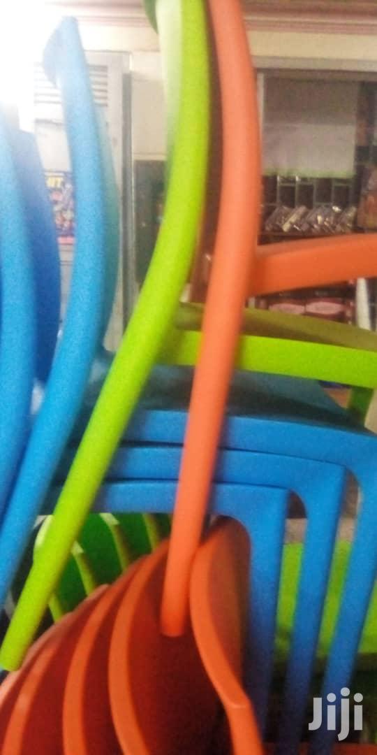 Plastic Restourant Chairs