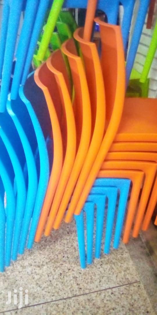 Plastic Restourant Chairs