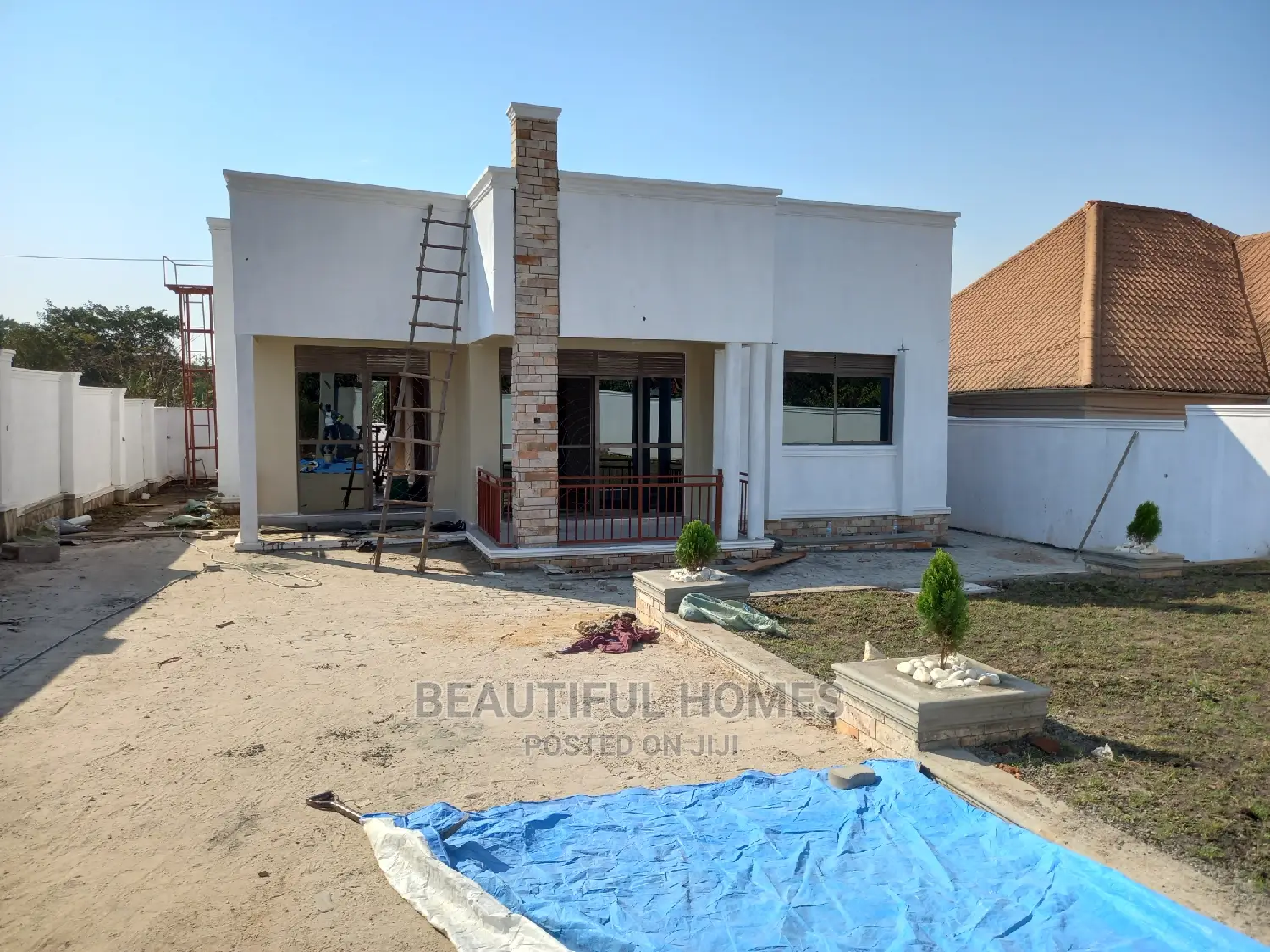 Furnished 4bdrm House in Kira for Sale