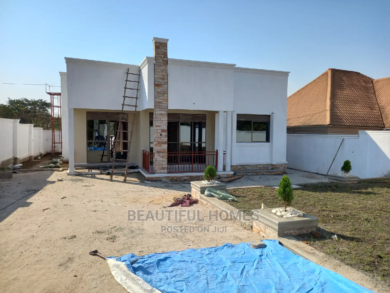 Furnished 4bdrm House in Kira for Sale