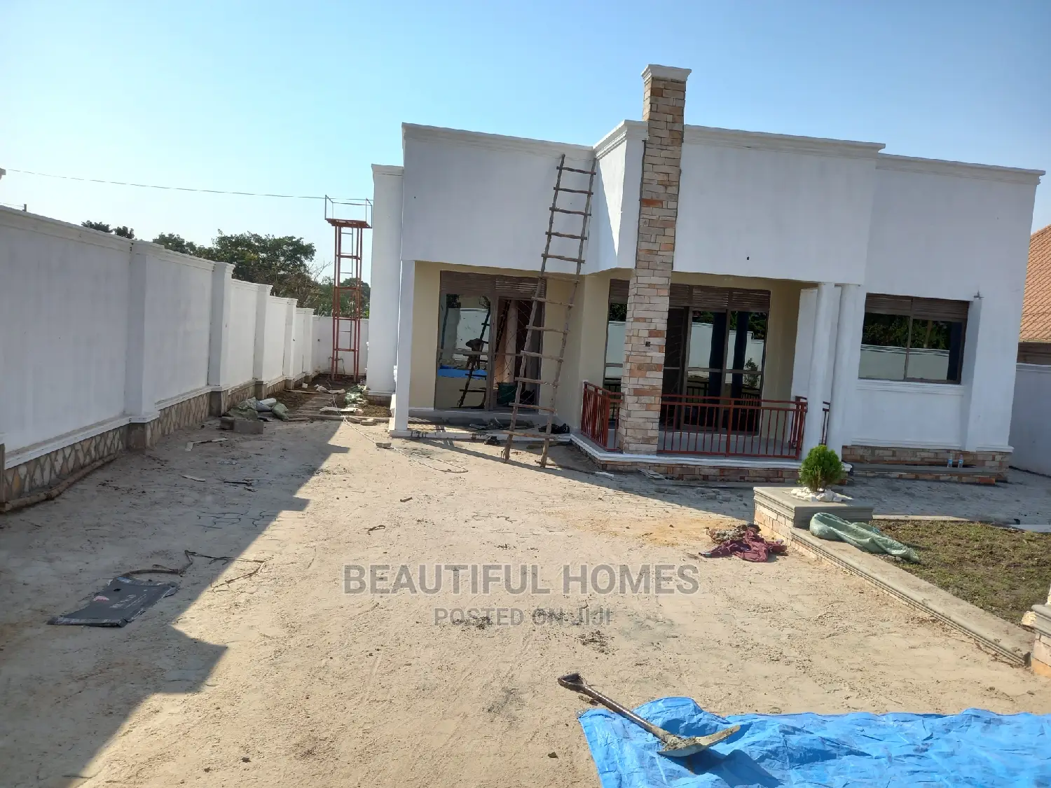 Furnished 4bdrm House in Kira for Sale