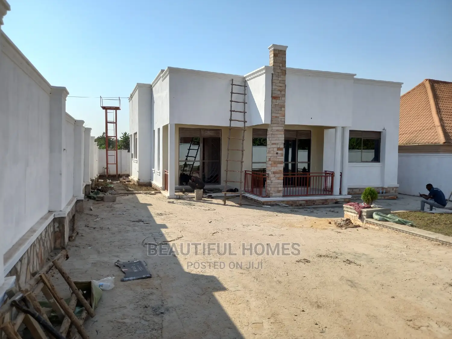 Furnished 4bdrm House in Kira for Sale