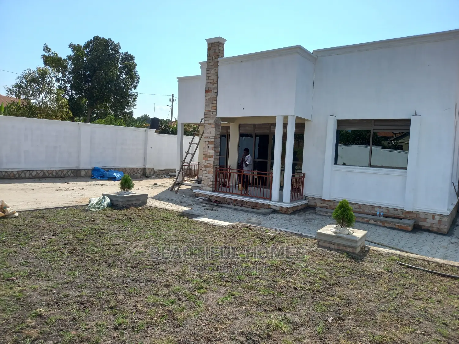 Furnished 4bdrm Bungalow in Kira for Sale