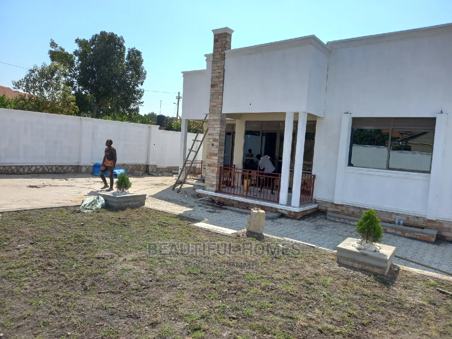 Furnished 4bdrm Bungalow in Kira for Sale