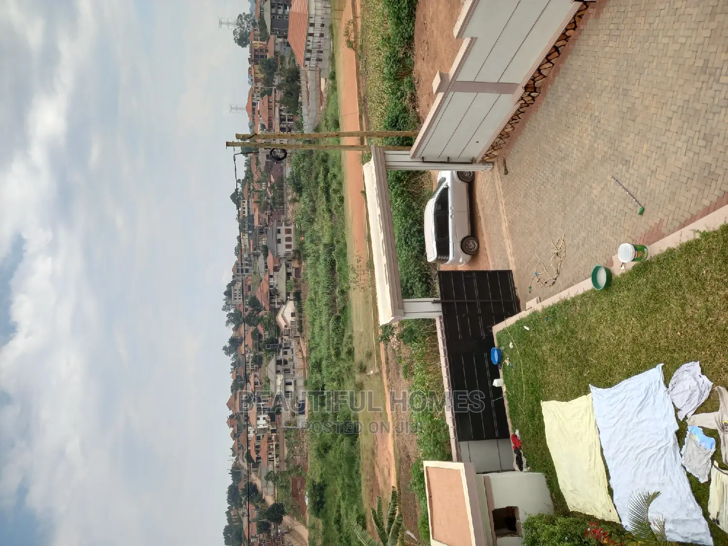 Furnished 4bdrm Mansion in Kira Wealthy for Sale