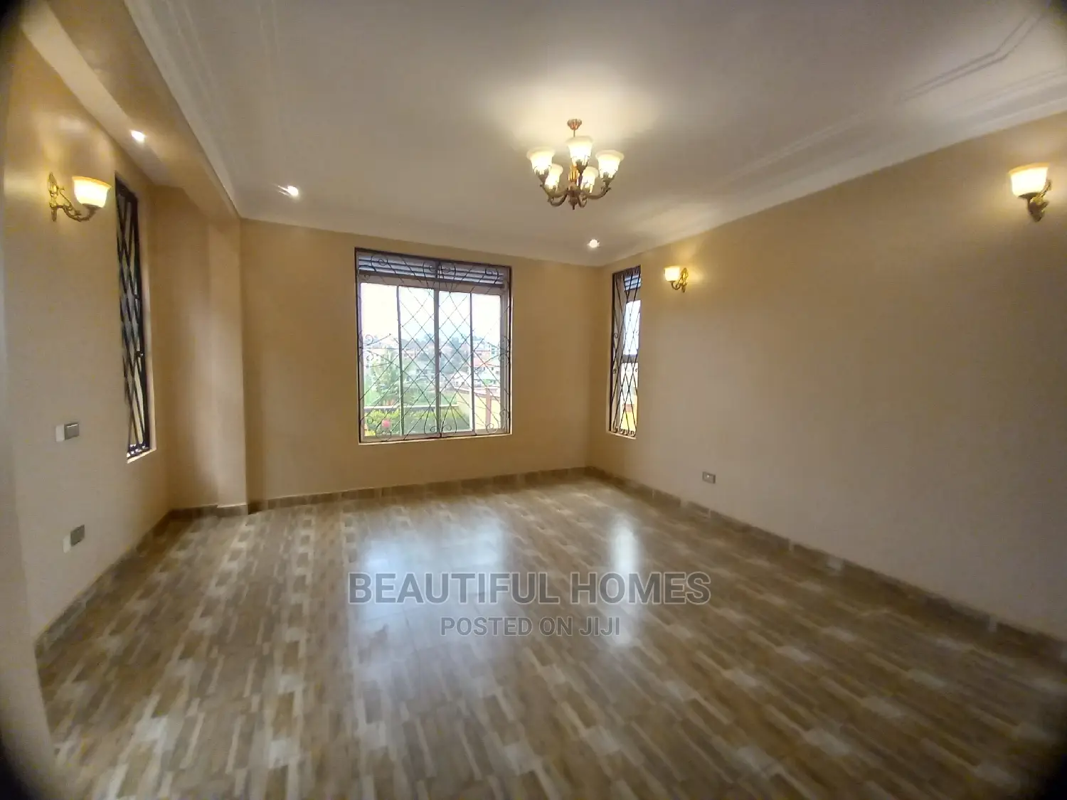 Furnished 4bdrm Duplex in Kira for Sale