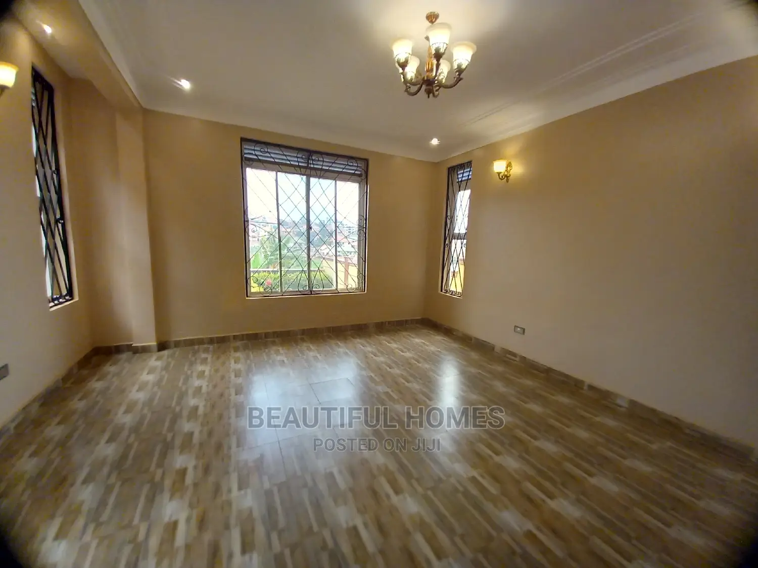 Furnished 4bdrm Mansion in Kira Weathy Area for Sale