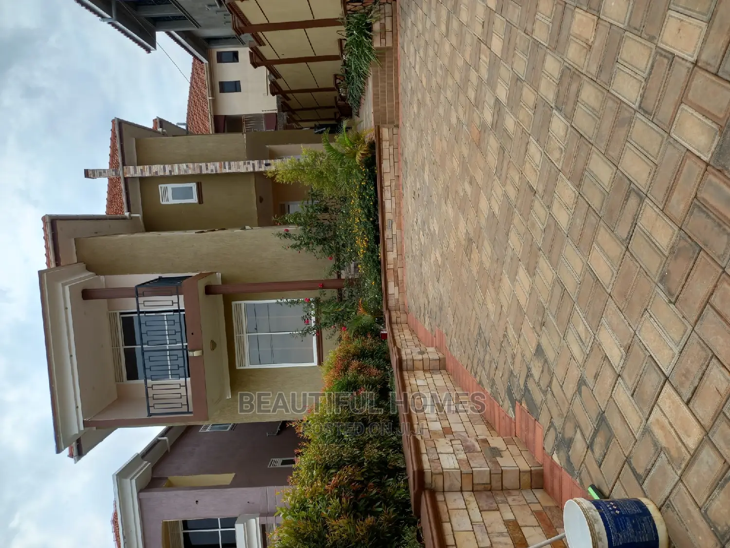 Furnished 4bdrm Duplex in Kira All Tarmack for Sale