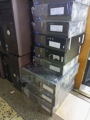 Desktop Computer Dell 4GB Intel Core I3 500GB