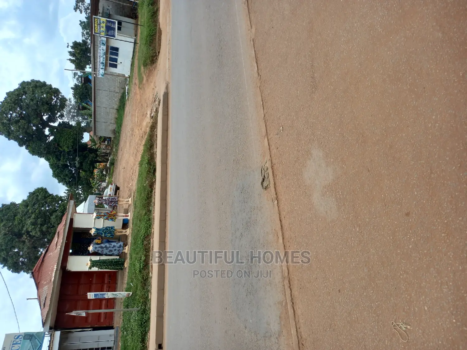 Kyaliwajjara Posh Commercial Property on Sell