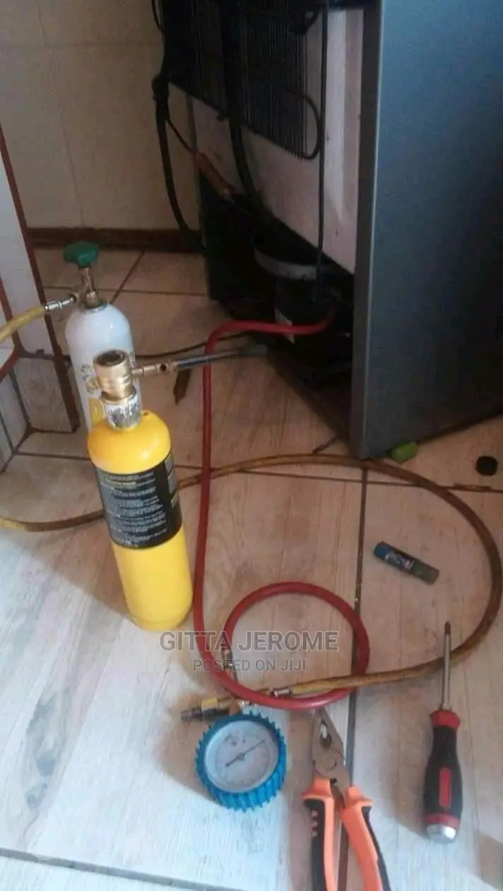 Professional Fridge Repair and Refrigerant Gas Filling
