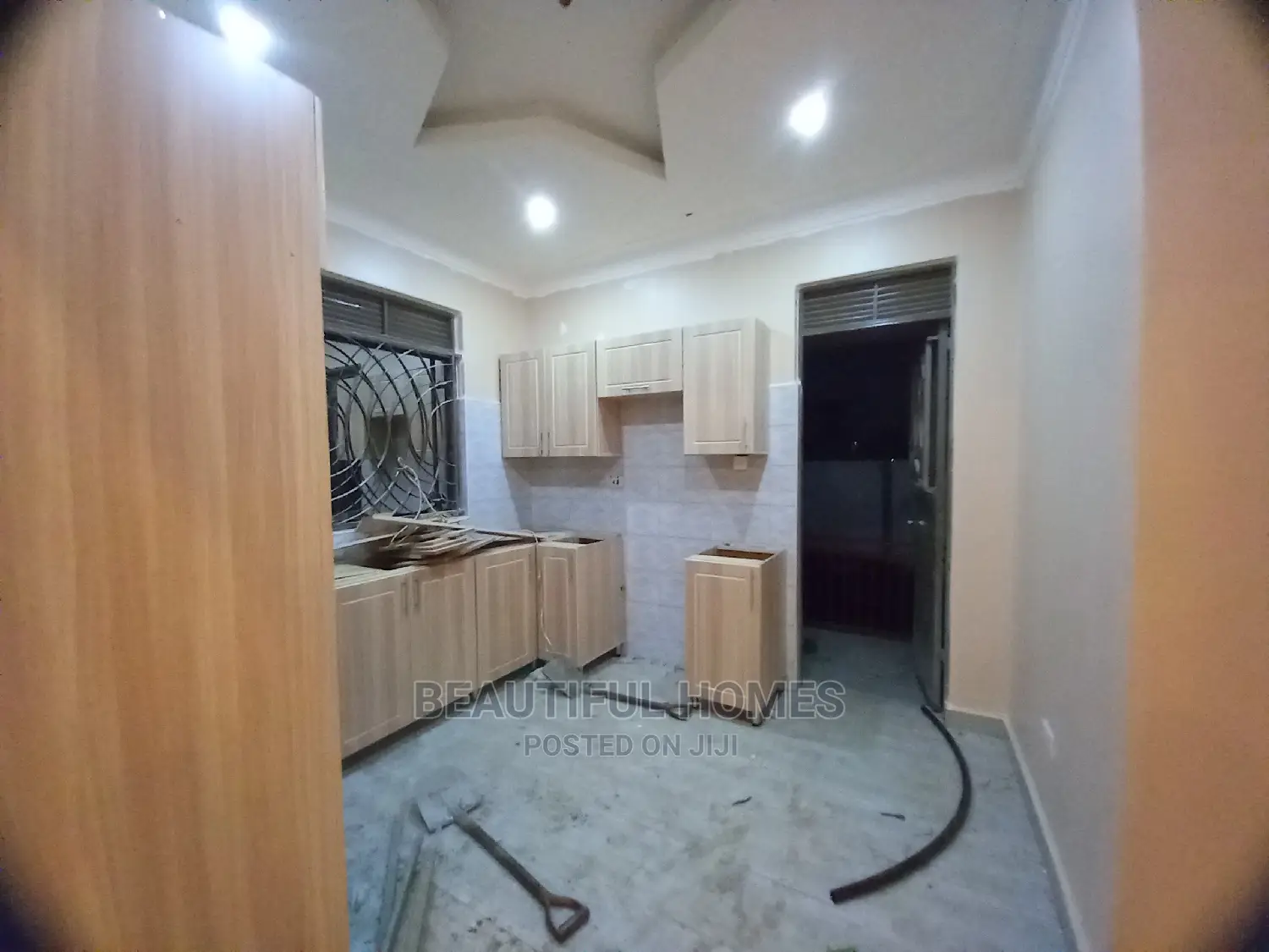 Furnished 4bdrm House in Kira for Sale