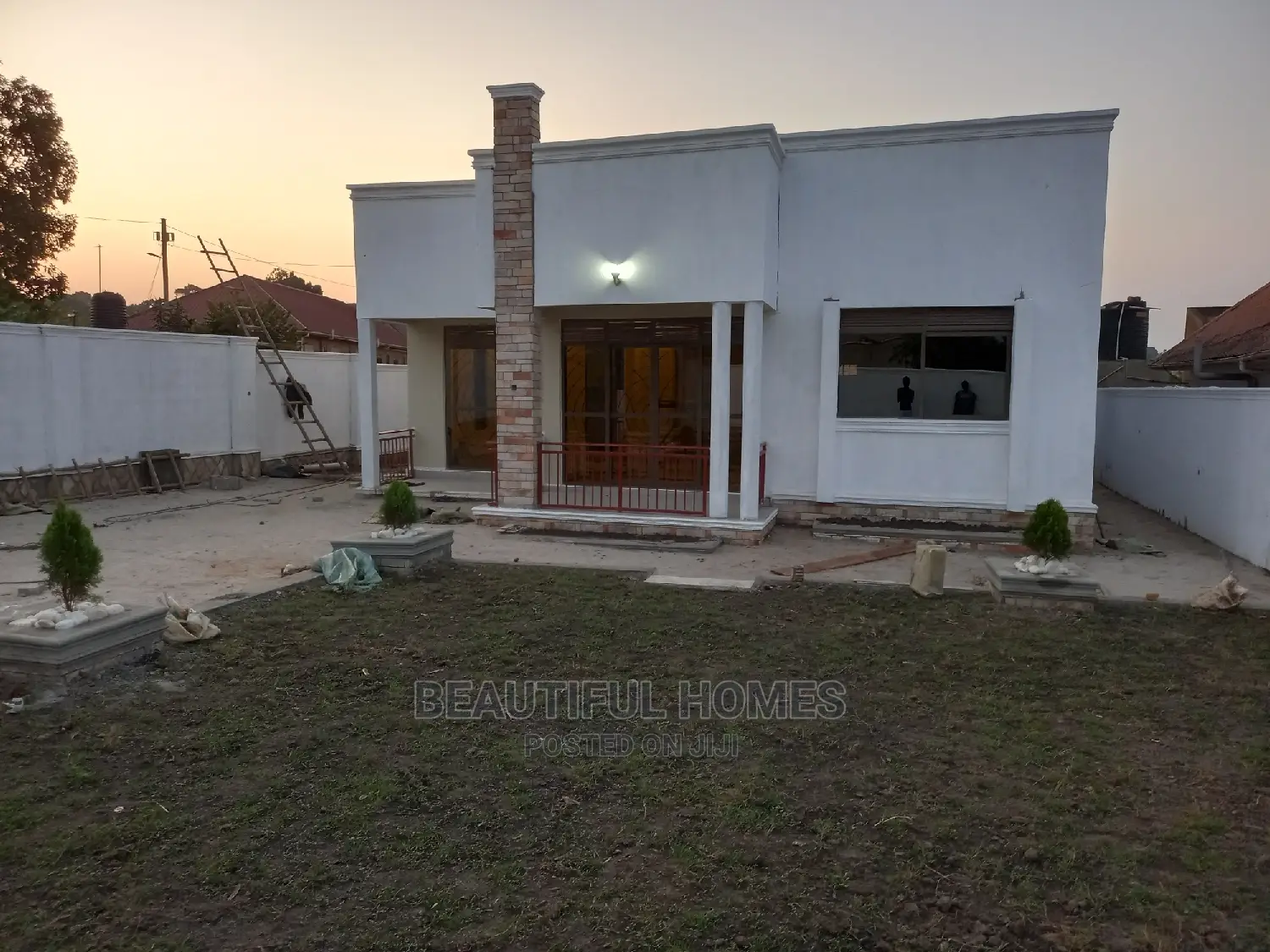 Furnished 4bdrm Bungalow in Kira for Sale