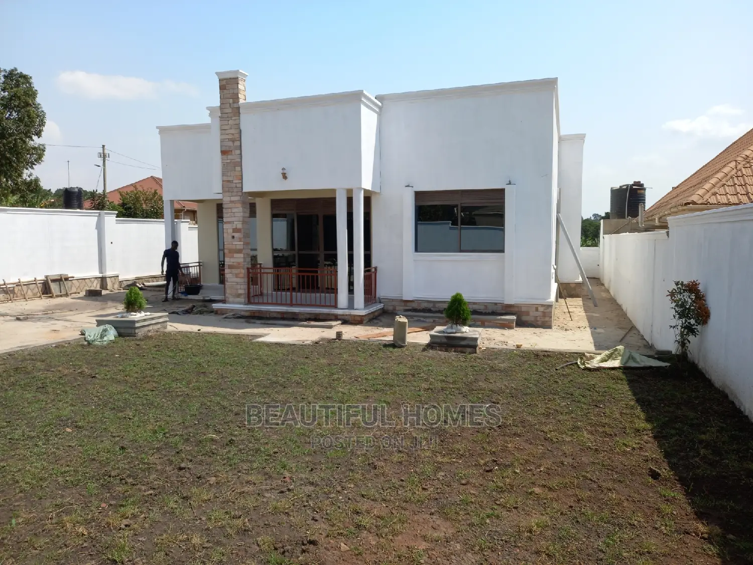Furnished 4bdrm House in Kira for Sale