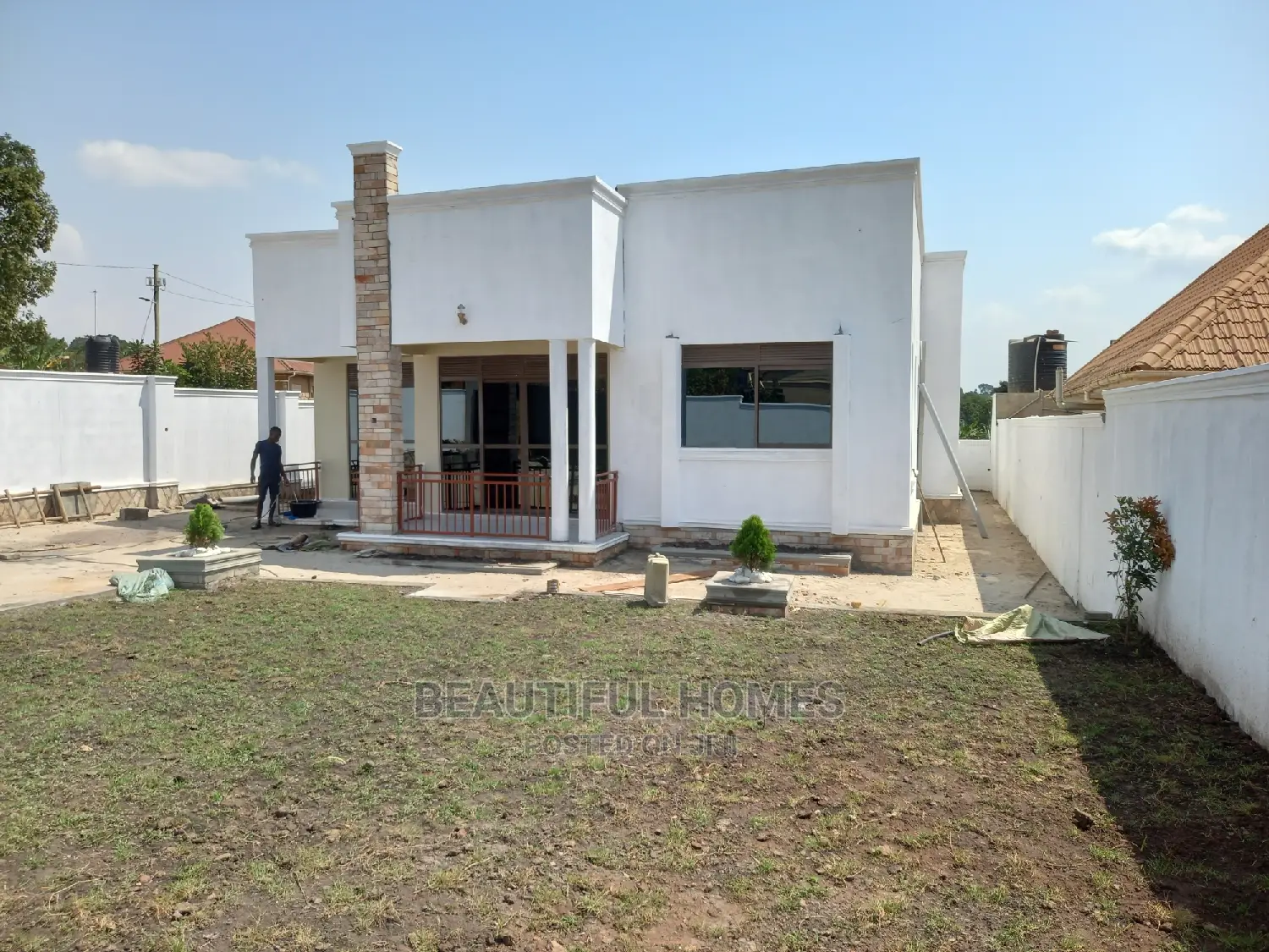 Furnished 4bdrm House in Kira for Sale